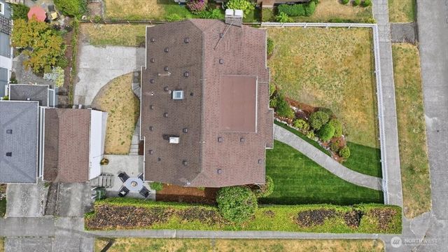 1902 NE 73rd Street, Seattle, WA 98115