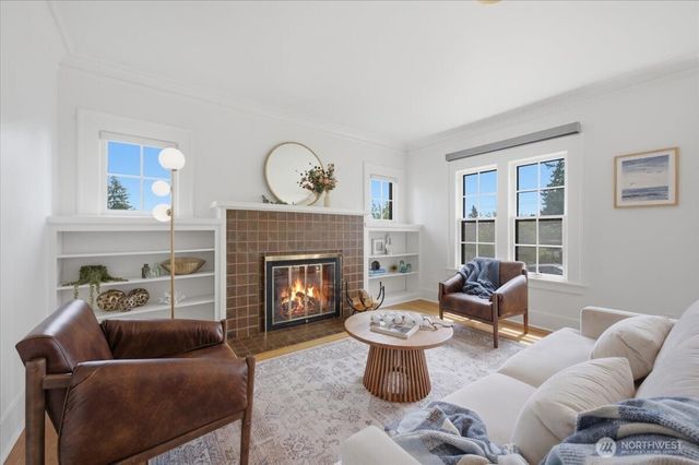 1902 NE 73rd Street, Seattle, WA 98115