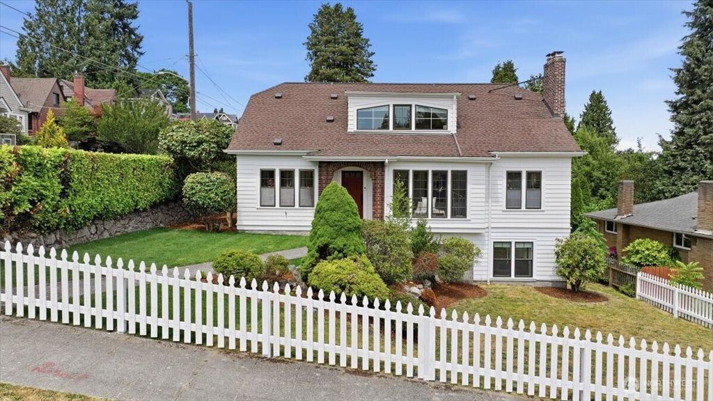 1902 NE 73rd Street, Seattle, WA 98115