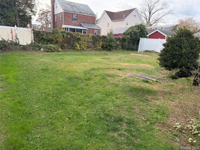 112-14 180th Street, Saint Albans, NY 11433