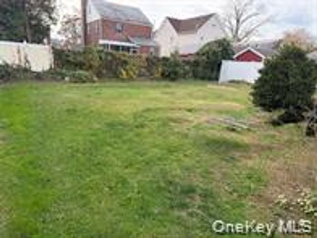 112-14 180th Street, Saint Albans, NY 11433