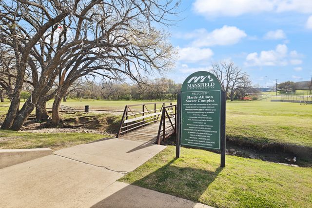 1094 Palm Court, Mansfield, TX 76063