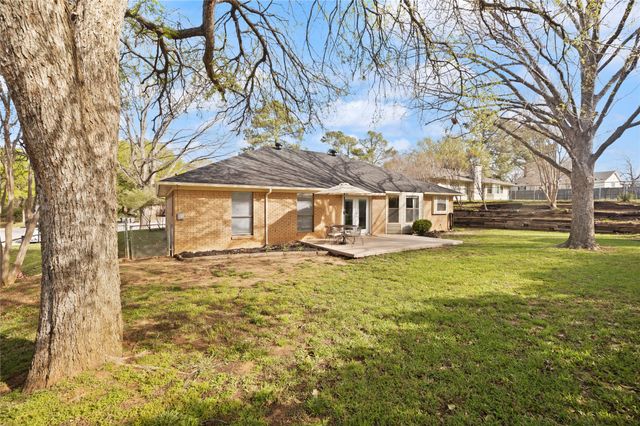 1094 Palm Court, Mansfield, TX 76063