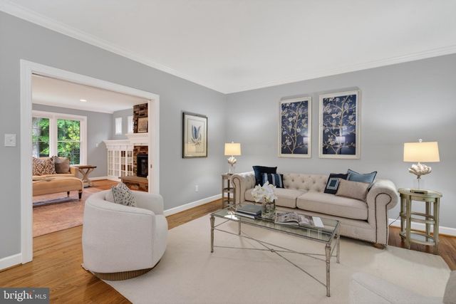 7211 LAKETREE DR, Fairfax Station, VA 22039
