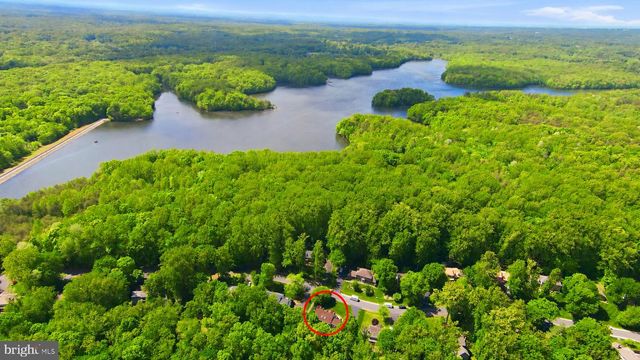7211 LAKETREE DR, Fairfax Station, VA 22039