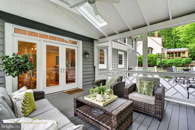 7211 LAKETREE DR, Fairfax Station, VA 22039