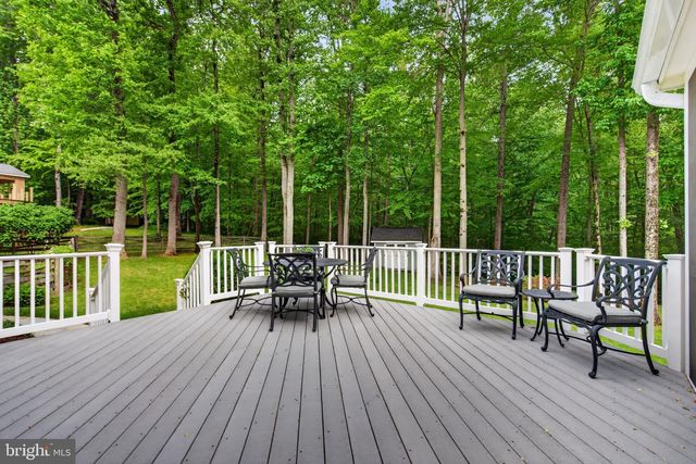7211 LAKETREE DR, Fairfax Station, VA 22039
