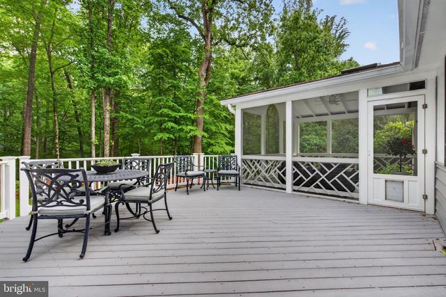 7211 LAKETREE DR, Fairfax Station, VA 22039