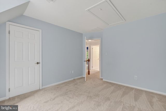 7211 LAKETREE DR, Fairfax Station, VA 22039