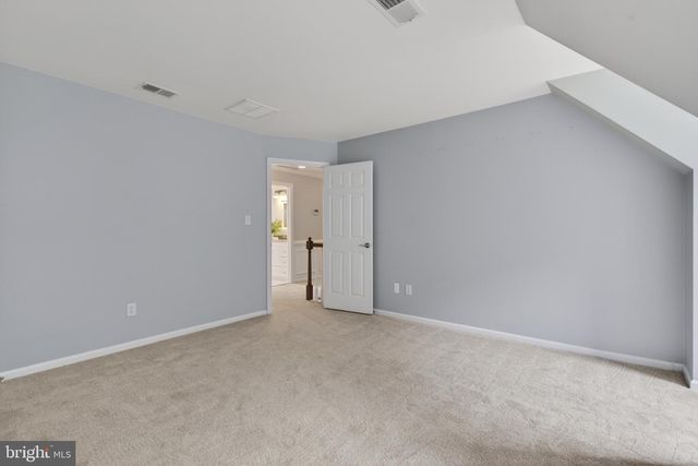 7211 LAKETREE DR, Fairfax Station, VA 22039
