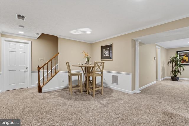 7211 LAKETREE DR, Fairfax Station, VA 22039