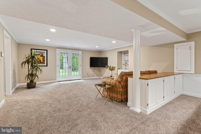 7211 LAKETREE DR, Fairfax Station, VA 22039
