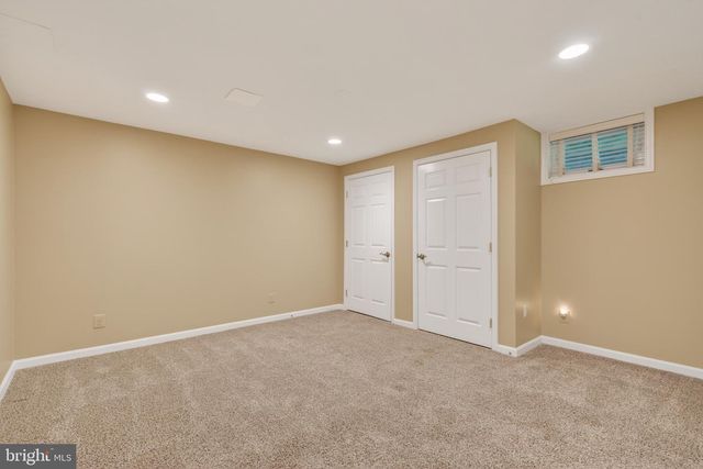 7211 LAKETREE DR, Fairfax Station, VA 22039