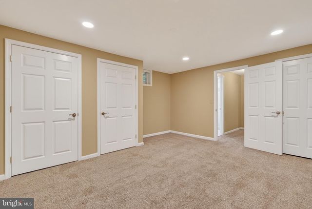 7211 LAKETREE DR, Fairfax Station, VA 22039