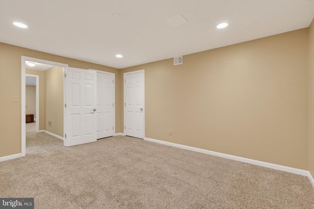 7211 LAKETREE DR, Fairfax Station, VA 22039