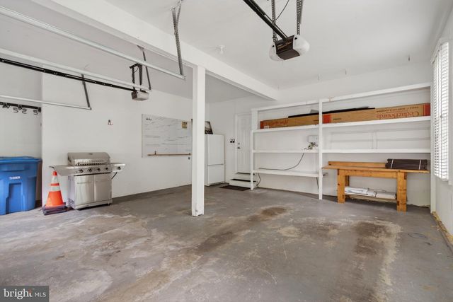 7211 LAKETREE DR, Fairfax Station, VA 22039