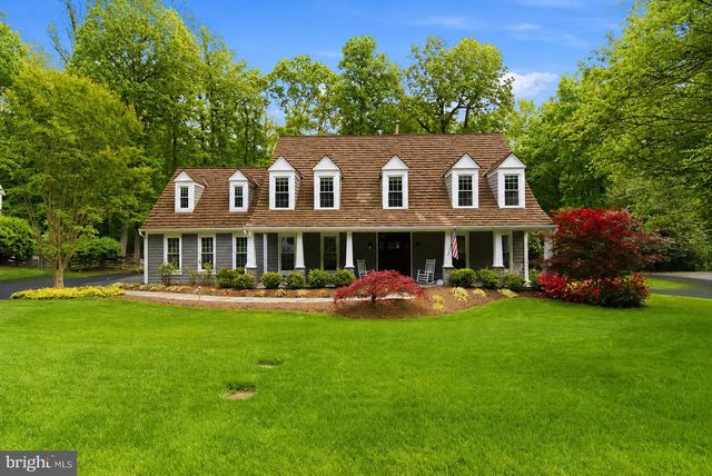 7211 LAKETREE DR, Fairfax Station, VA 22039