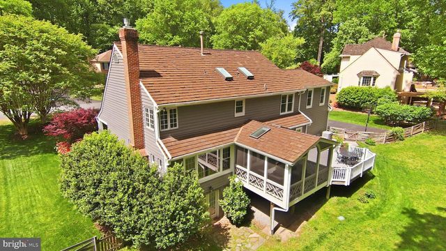 7211 LAKETREE DR, Fairfax Station, VA 22039