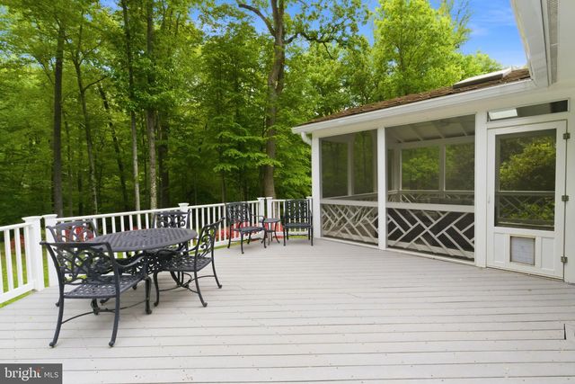 7211 LAKETREE DR, Fairfax Station, VA 22039