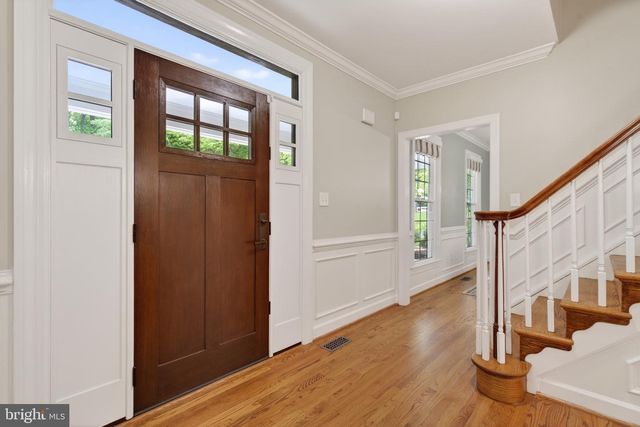 7211 LAKETREE DR, Fairfax Station, VA 22039
