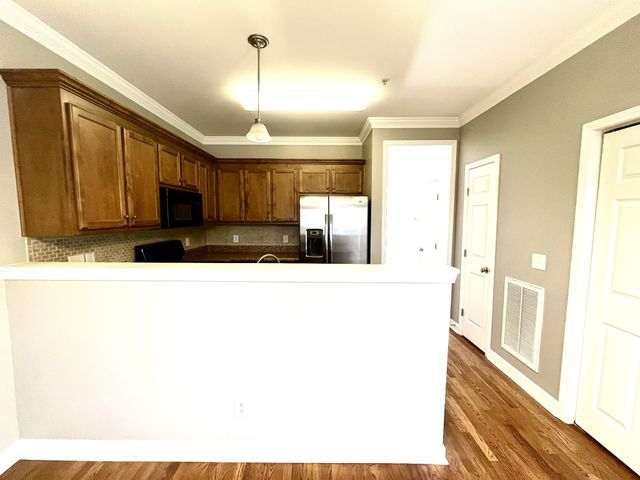 1037 McKenna Dr, Thompsons Station, TN 37179