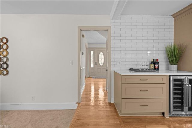 8957 River CRES, Suffolk, VA 23433