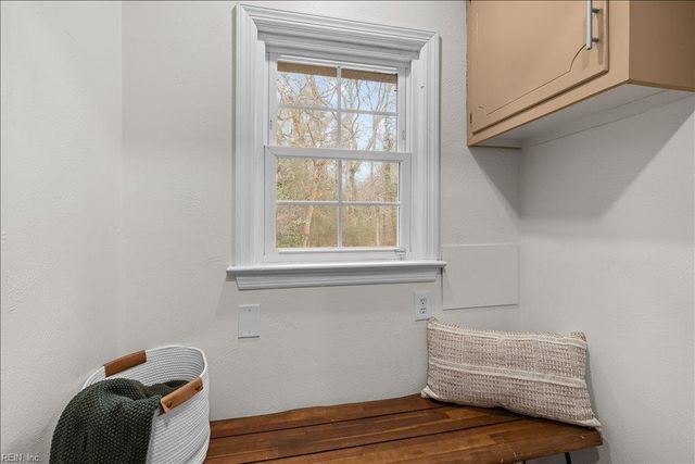 8957 River CRES, Suffolk, VA 23433