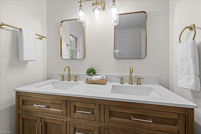 8957 River CRES, Suffolk, VA 23433