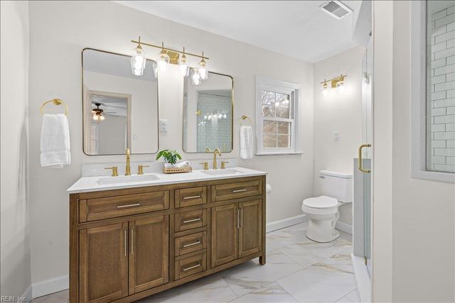 8957 River CRES, Suffolk, VA 23433