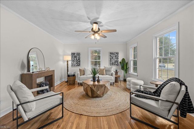 8957 River CRES, Suffolk, VA 23433