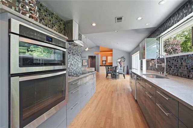 6723 W 66th Street, Overland Park, KS 66202