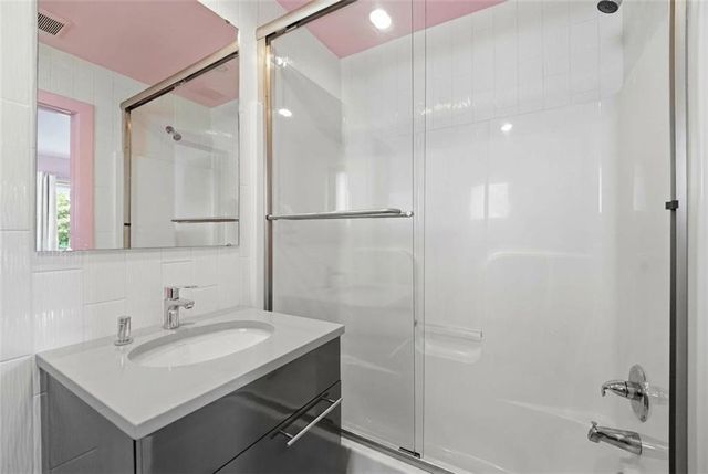6723 W 66th Street, Overland Park, KS 66202