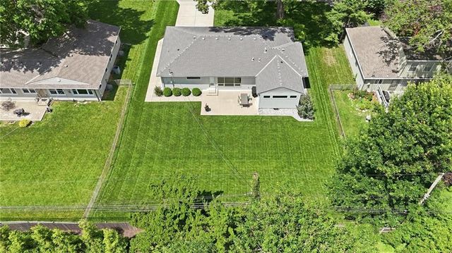 6723 W 66th Street, Overland Park, KS 66202