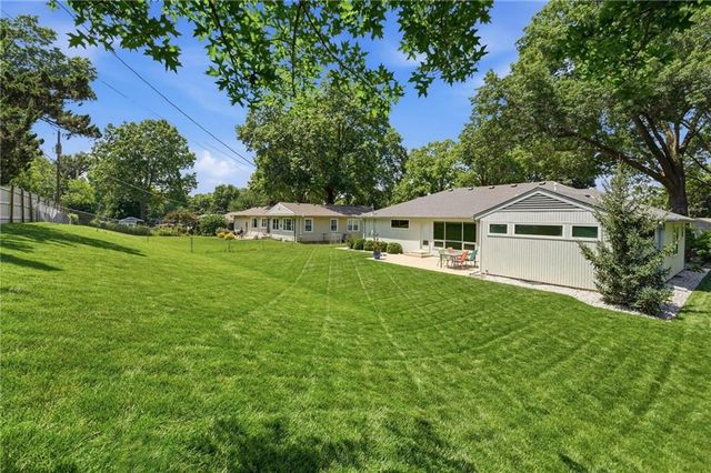 6723 W 66th Street, Overland Park, KS 66202