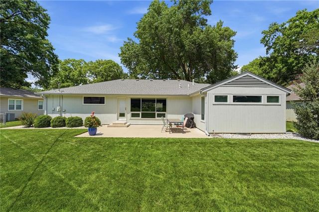 6723 W 66th Street, Overland Park, KS 66202