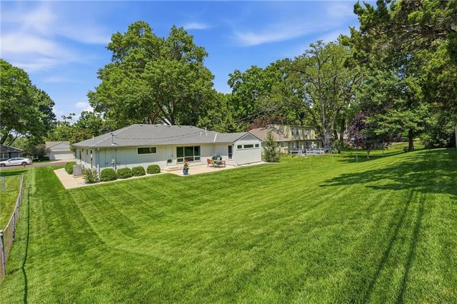 6723 W 66th Street, Overland Park, KS 66202