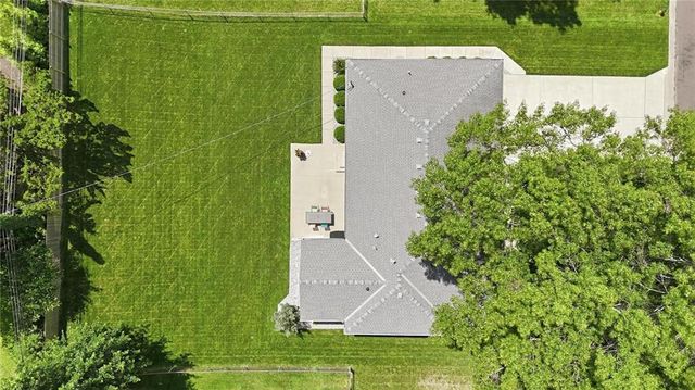 6723 W 66th Street, Overland Park, KS 66202