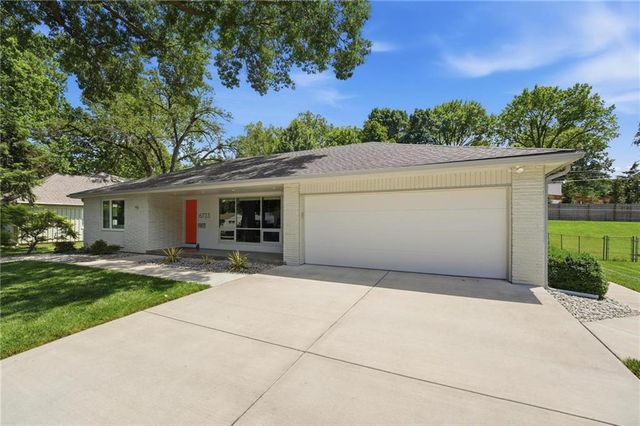 6723 W 66th Street, Overland Park, KS 66202