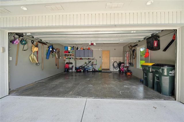 6723 W 66th Street, Overland Park, KS 66202