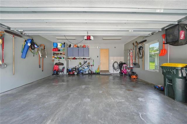 6723 W 66th Street, Overland Park, KS 66202