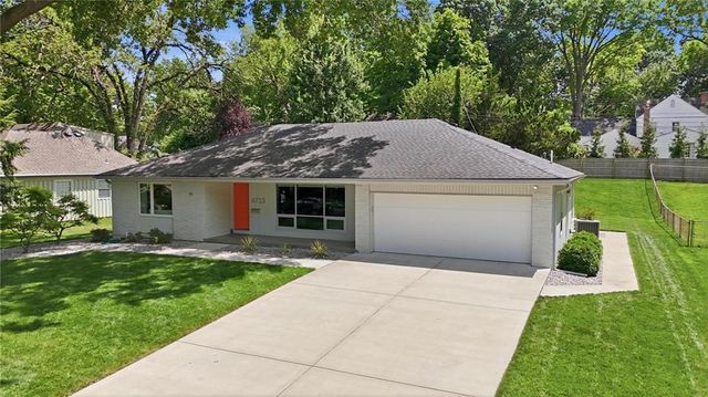 6723 W 66th Street, Overland Park, KS 66202