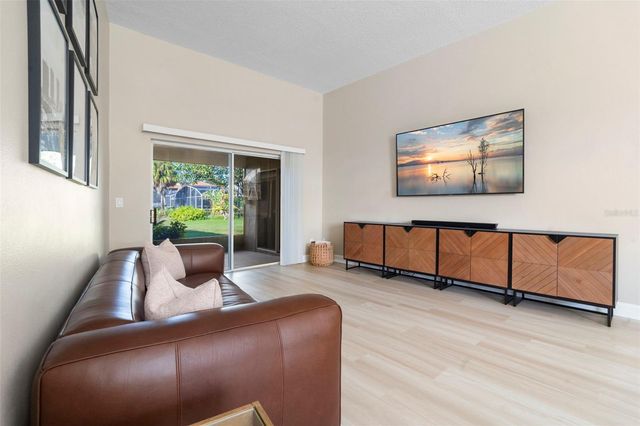 1098 NEEDLEWOOD LOOP, Oviedo, FL 32765