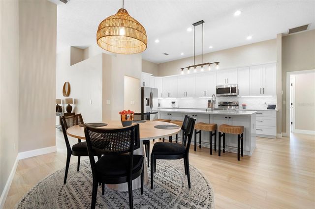 1098 NEEDLEWOOD LOOP, Oviedo, FL 32765