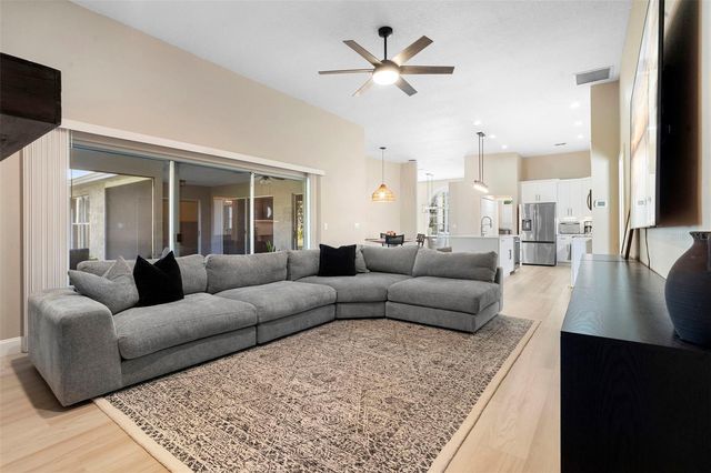 1098 NEEDLEWOOD LOOP, Oviedo, FL 32765