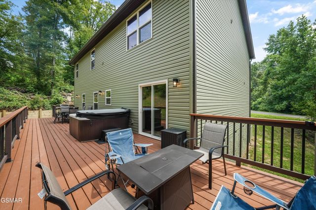 1836 Big Buck Lane, Sevierville, TN 37876