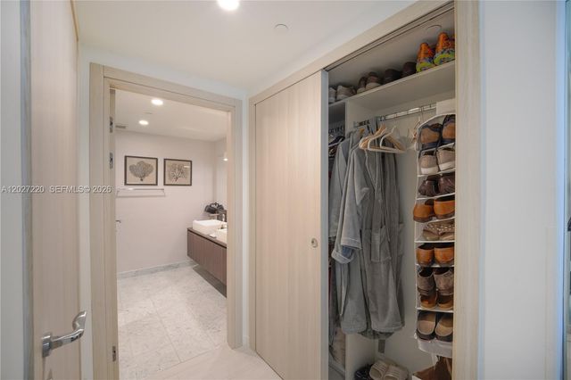 1000 Brickell Plz 3705, Miami, FL 33131