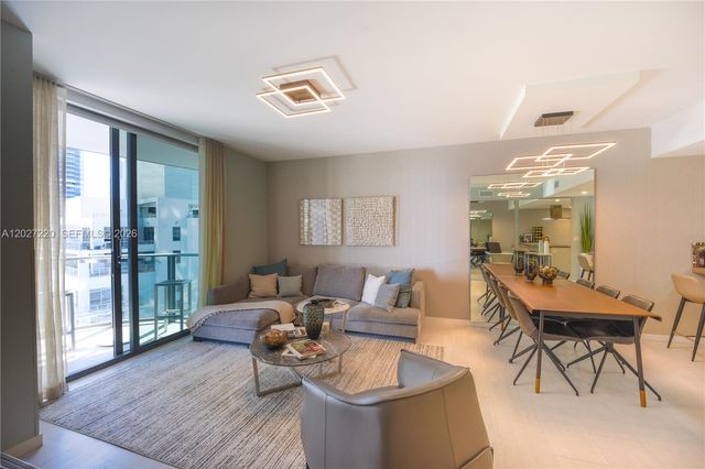 1000 Brickell Plz 3705, Miami, FL 33131