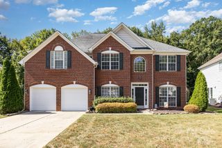 9229 Autumn Applause Drive, Charlotte, NC 28277