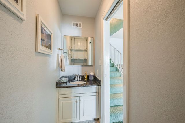 5200 Country Club Drive, De Cordova, TX 76049