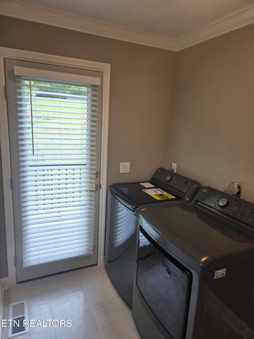 417 Oakhill Drive, Sweetwater, TN 37874